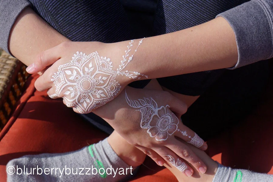 White Henna Lace - Image 3